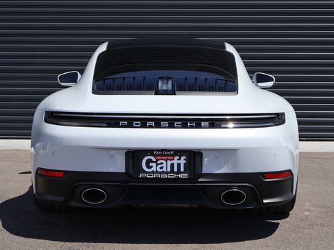Used 2025 Porsche 911 Carrera RWD image 11