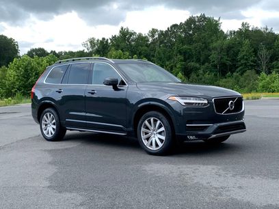 Used 2017 Volvo XC90 T5 Momentum