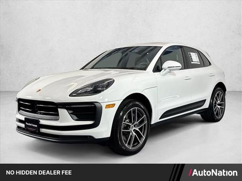 Certified 2026 Porsche Macan AWD/4WD image 1