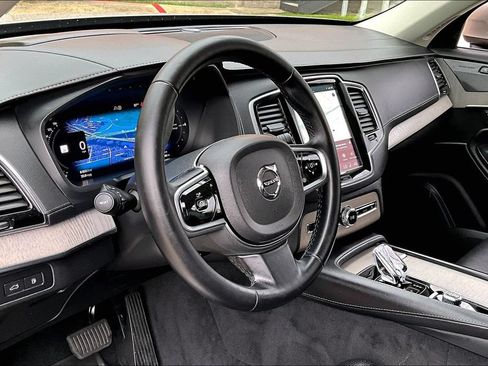 Certified 2024 Volvo XC90 T8 Ultimate w/ Protection Package Premier AWD/4WD image 16