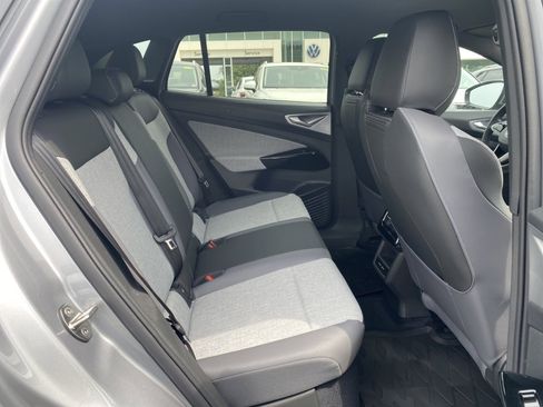 Used 2023 Volkswagen ID.4 Pro AWD/4WD image 30