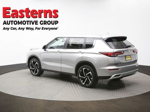 Used 2024 Mitsubishi Outlander SE image 62