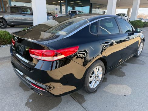 Used 2018 Kia Optima LX image 4