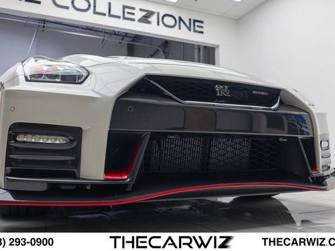 Used 2018 Nissan GT-R NISMO AWD/4WD image 7