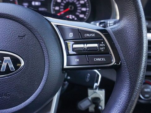 Used 2019 Kia Forte LXS FWD image 32
