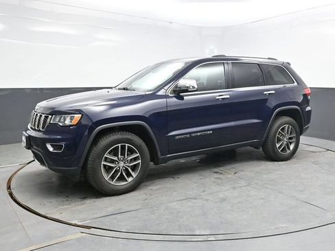 Used 2018 Jeep Grand Cherokee Limited AWD/4WD image 3