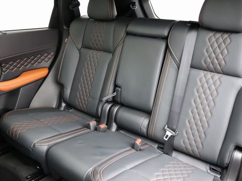 Used 2025 Mitsubishi Outlander SEL image 27