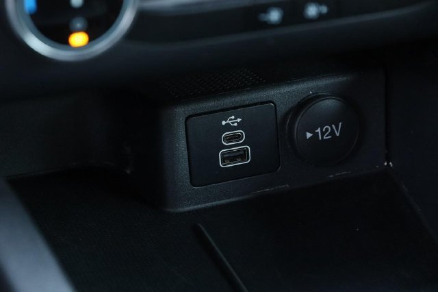 Used 2025 Ford Escape ST-Line AWD/4WD image 19
