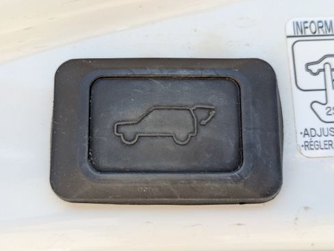 Used 2017 Toyota RAV4 Limited FWD image 8