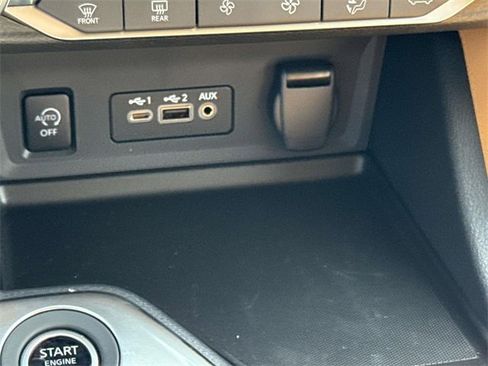 New 2025 Nissan Sentra SV w/ SV Premium Package image 18