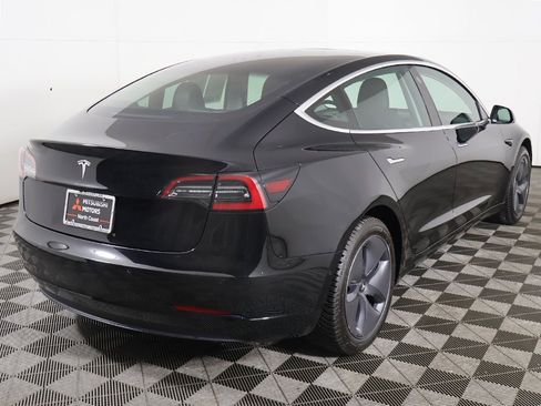 Used 2019 Tesla Model 3 Standard Range Plus image 10