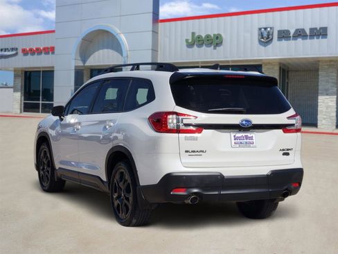 Used 2023 Subaru Ascent Onyx Edition image 4