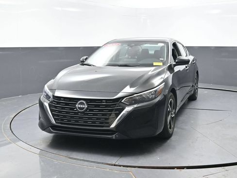 Used 2024 Nissan Sentra SV FWD image 6
