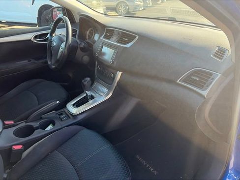 Used 2015 Nissan Sentra SR w/ Navigation Package FWD image 10