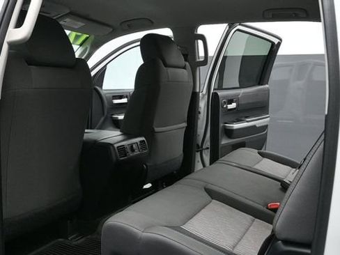 Used 2017 Toyota Tundra SR5 w/ SR5 Upgrade Package AWD/4WD image 21