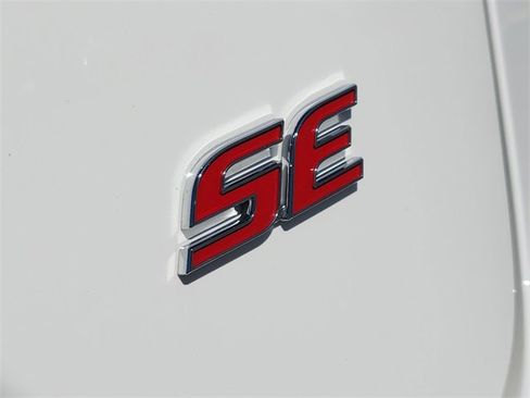 Certified 2025 Toyota Corolla SE image 5