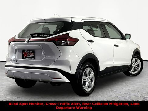 Used 2024 Nissan Kicks S FWD image 6