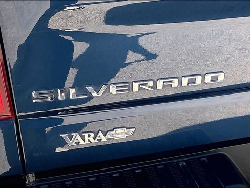 Used 2023 Chevrolet Silverado 1500 LT image 32