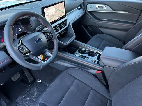 New 2026 Ford Explorer ST RWD image 9