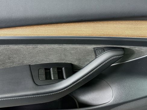 Used 2023 Tesla Model 3 Standard Range RWD image 15