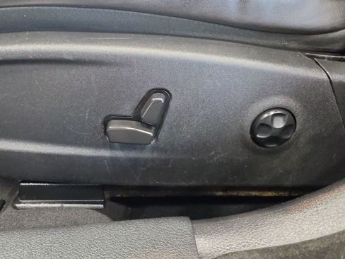Used 2021 Chrysler 300 S RWD image 15