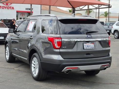 Used 2017 Ford Explorer XLT FWD image 8