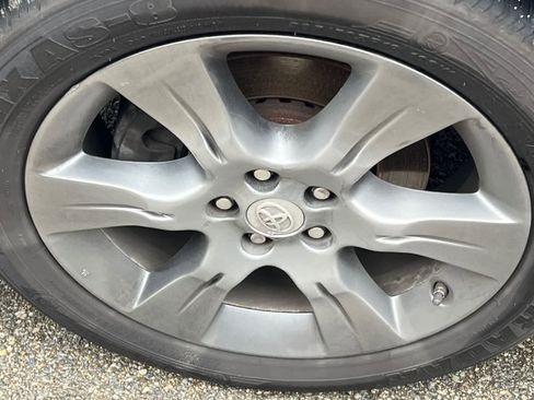 Used 2015 Toyota Sienna SE image 21