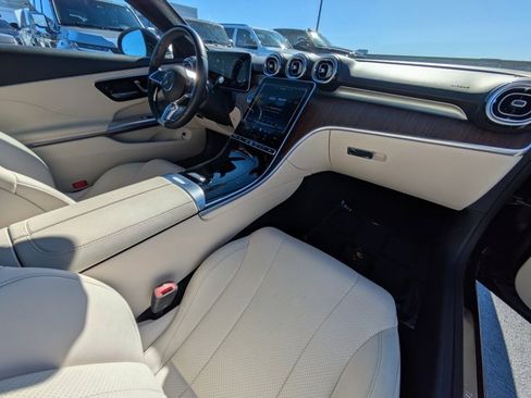 Used 2025 Mercedes-Benz CLE 300 4MATIC Coupe image 11