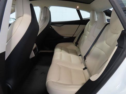 Used 2018 Tesla Model S 100D AWD/4WD image 29