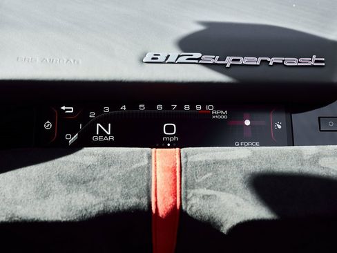 Used 2018 Ferrari 812 Superfast Base image 77