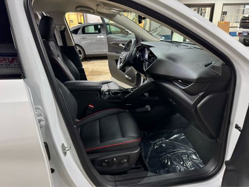 Used 2022 Buick Envision Essence w/ Technology Package I image 10