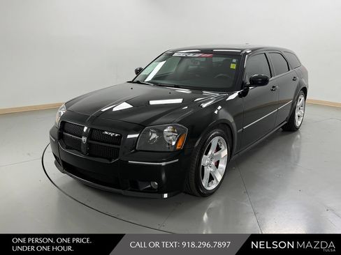 Used 2006 Dodge Magnum SRT8 w/ SRT Option Group III RWD image 1