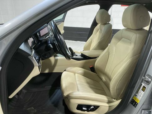 Used 2019 BMW 540i xDrive AWD/4WD image 11