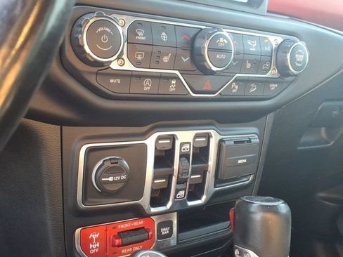 Used 2019 Jeep Wrangler Unlimited Rubicon AWD/4WD image 13