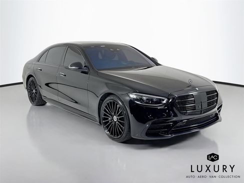 Used 2022 Mercedes-Benz S 500 S 500 image 3