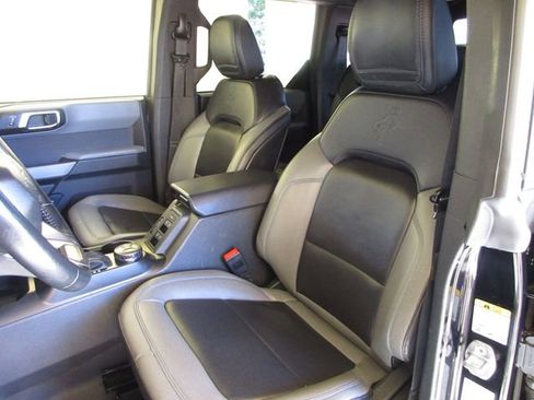 Certified 2022 Ford Bronco Black Diamond w/ Sasquatch Package image 10