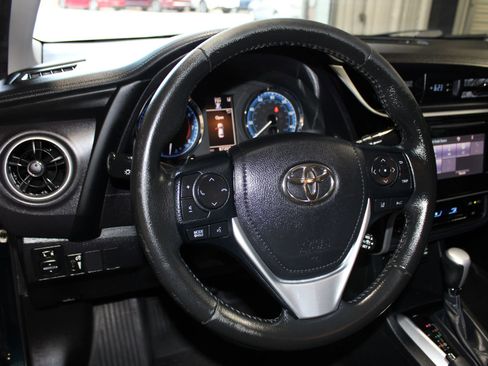 Used 2017 Toyota Corolla SE FWD image 20