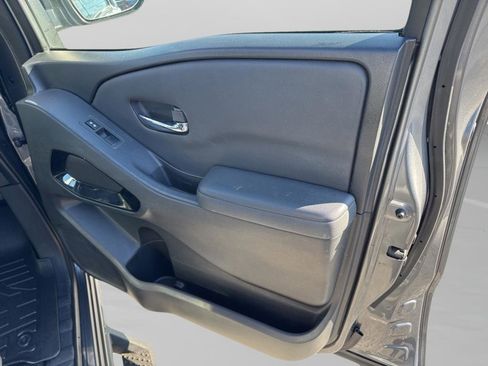 Used 2023 Nissan Frontier SV w/ Midnight Edition Package image 37