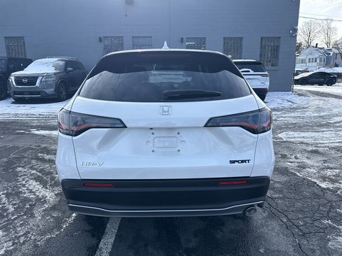 Used 2023 Honda HR-V Sport image 5