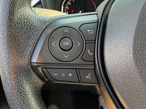Used 2025 Toyota RAV4 XLE AWD/4WD image 23
