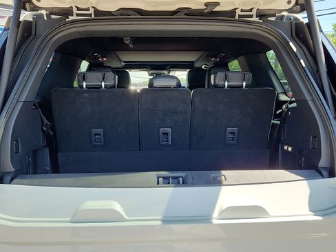 Used 2025 Ford Expedition Platinum w/ Stealth Appearance Package AWD/4WD image 28
