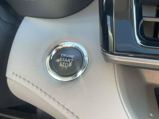 Used 2023 Toyota Highlander Limited FWD image 22