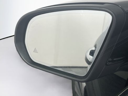 Used 2024 Mercedes-Benz EQB 250+ image 16