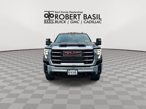 Used 2025 GMC Sierra 2500 SLE w/ SLE Value Package; AWD/4WD image 3