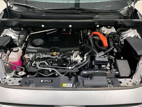 Used 2021 Toyota RAV4 XLE w/ XLE Grade Weather Package image 32
