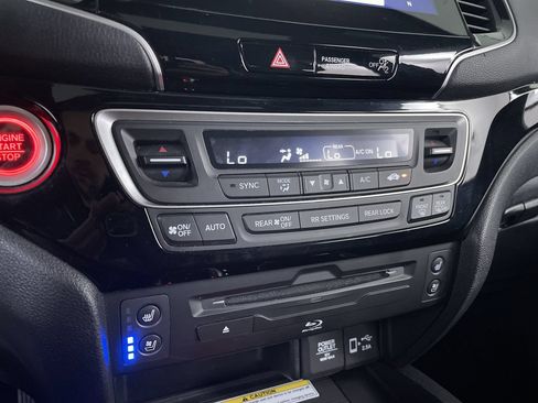 Used 2020 Honda Pilot Black Edition image 17
