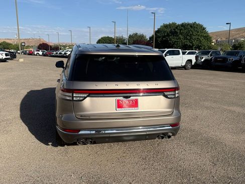 Used 2021 Lincoln Aviator Reserve w/ Equipment Group 202A image 6