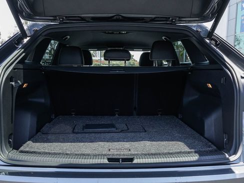 Certified 2023 Volkswagen Atlas Cross Sport SE FWD image 27