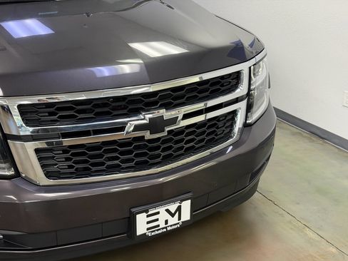 Used 2018 Chevrolet Tahoe LT w/ Luxury Package RWD image 4