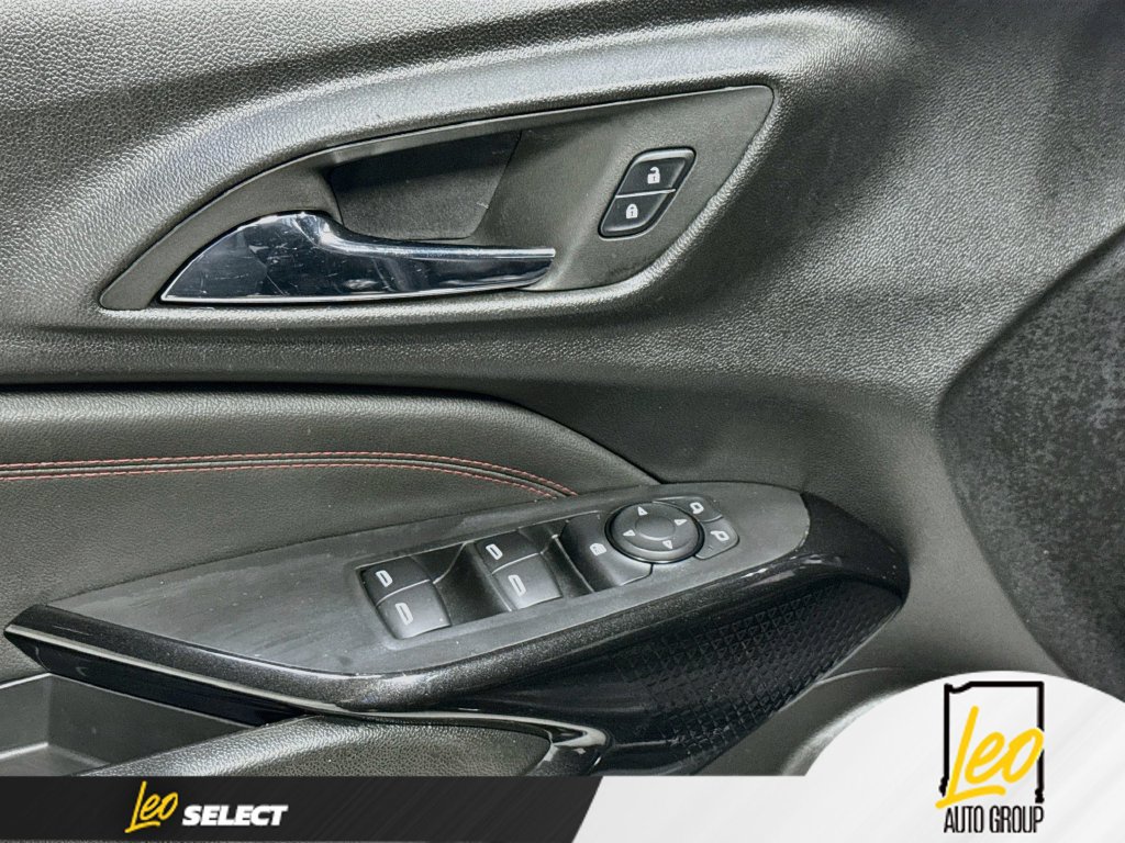 Used 2024 Chevrolet Trax RS w/ Driver Confidence Package FWD image 20